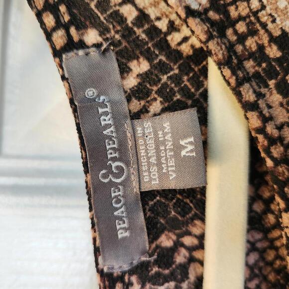 Peace & Pearls Women's Snakeskin Print Blouse - Size Medium - Picture 2 of 9